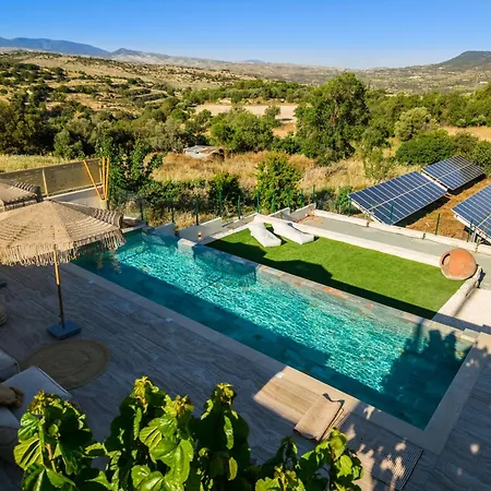 בית נופש The - Modern Tradition - Luxury 2-bedroom Boho Retreat With Private Infinity Pool *