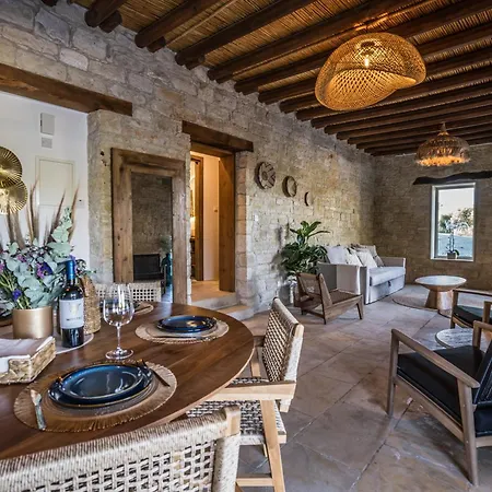 The - Modern Tradition - Luxury 2-bedroom Boho Retreat With Private Infinity Pool *