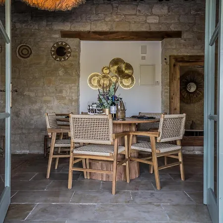 בית נופש The - Modern Tradition - Luxury 2-bedroom Boho Retreat With Private Infinity Pool *