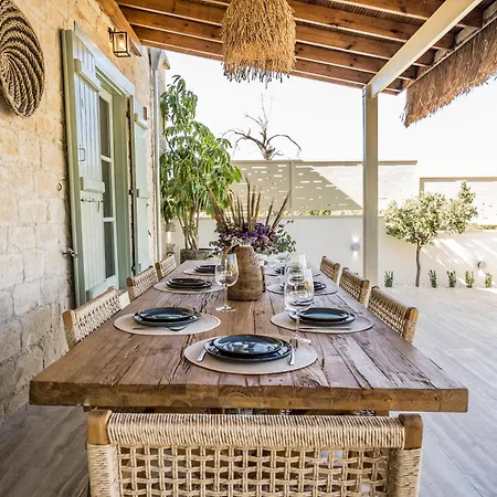 בית נופש The - Modern Tradition - Luxury 2-bedroom Boho Retreat With Private Infinity Pool *